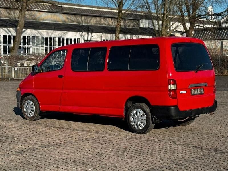 Gebraucht Toyota HiAce 144 PS (105 kW) 2002 Rot Van / Kleinbus