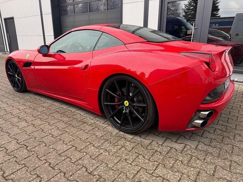 Gebraucht Ferrari California 460 PS (338 kW) 2010 Rot Cabrio