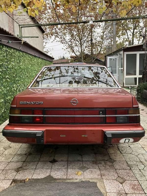 Gebraucht Opel Senator 116 PS (85 kW) 1983 Rot Limousine