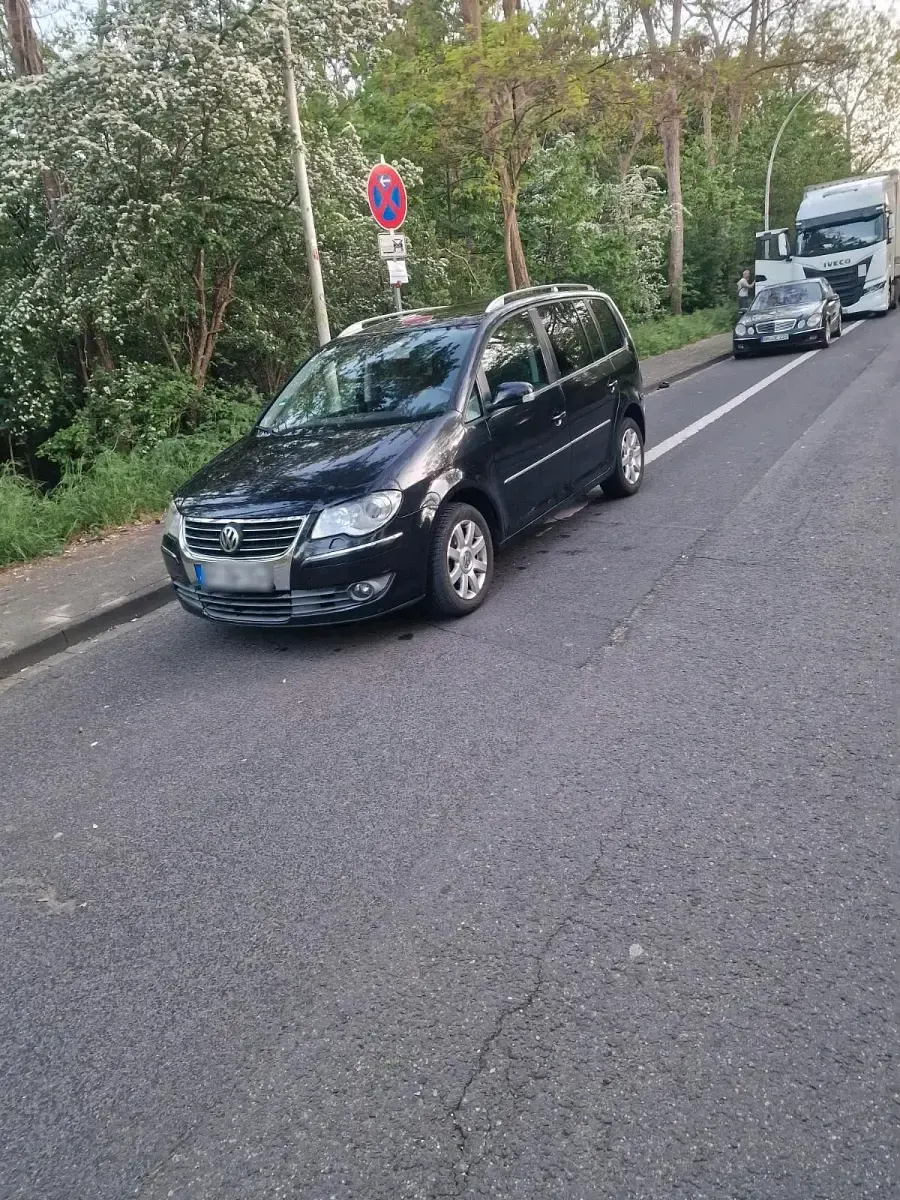 Gebraucht VW Touran 140 PS (102 kW) 2007 Schwarz Van / Kleinbus