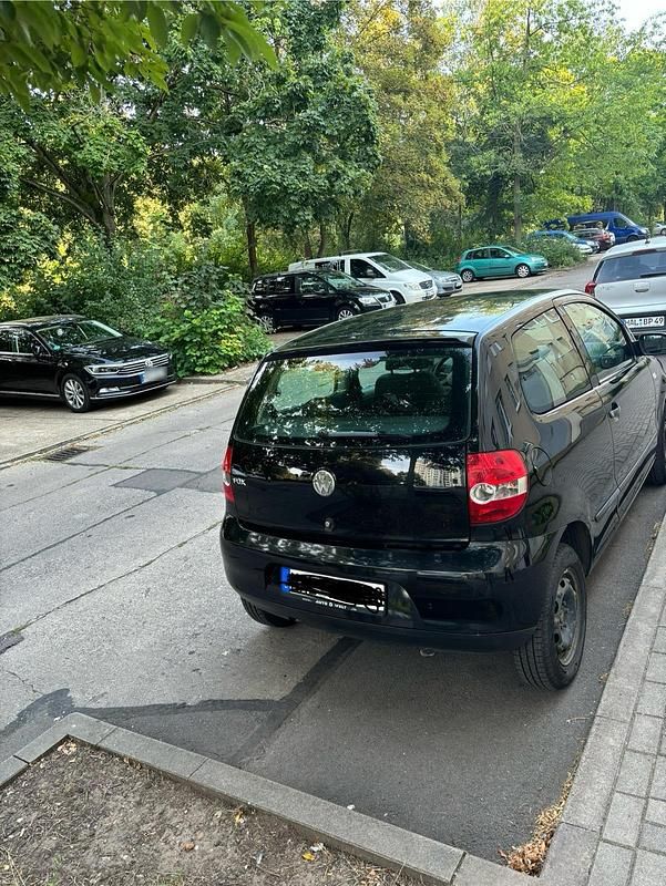 Second-hand VW Fox 55 CP (40 kW) 2005 Negru Hatchback