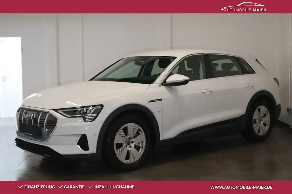 Gebraucht Audi e-tron Sport 300 kW (408 PS) 2023 Gletscherweiã metallic SUV