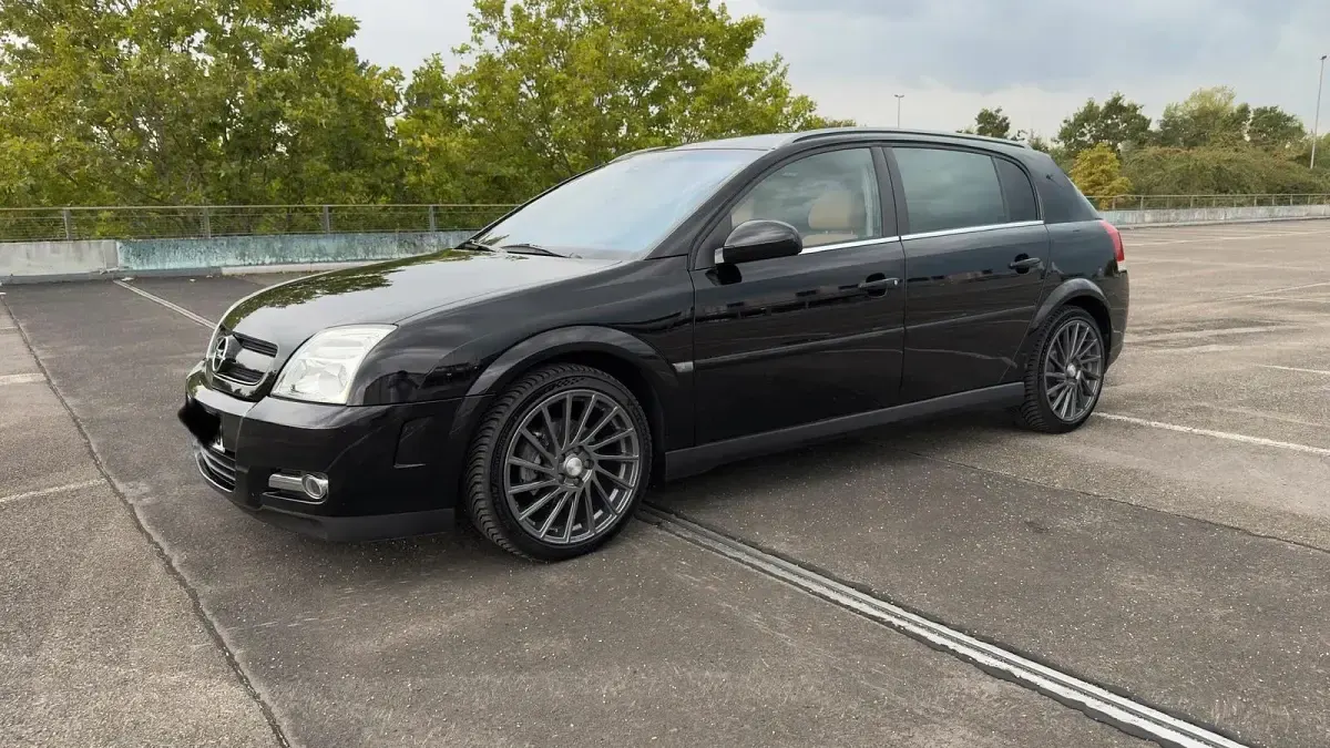 Gebraucht Opel Signum 150 PS (110 kW) 2004 Schwarz Kleinwagen