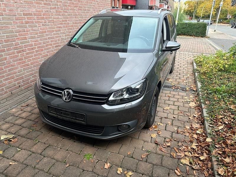 Grau Gebraucht 2014 VW Touran Cup Van / Kleinbus | 6.800 € (Superpreis) - Bild 1/4