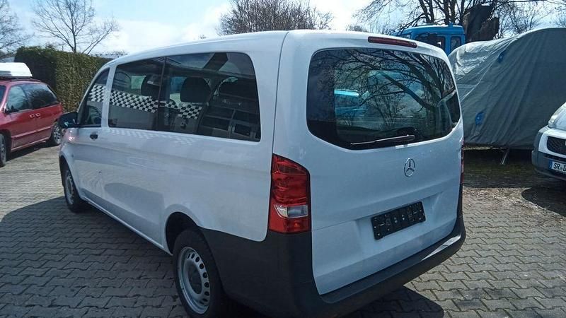 Gebraucht Mercedes Vito 114 PS (83 kW) 2018 Arktikweiß Van