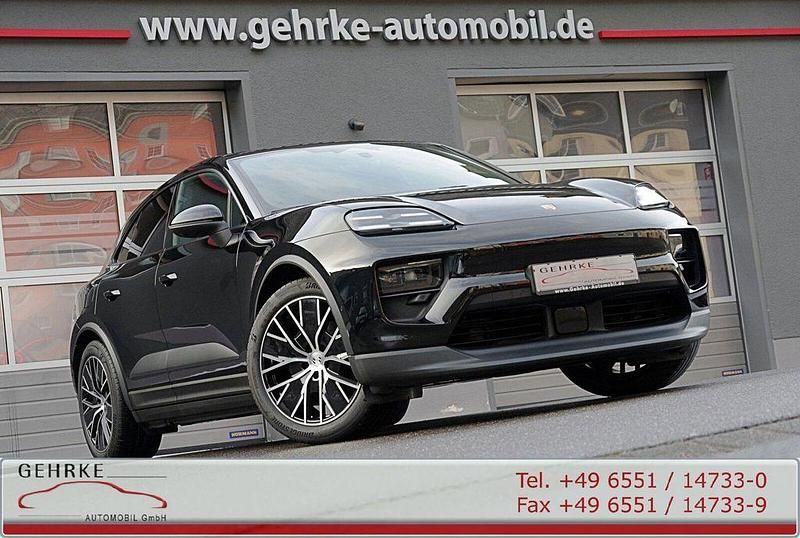 Schwarz Gebraucht 2025 Porsche Macan SUV | 89.850 € (Fairer Preis) - Bild 1/4