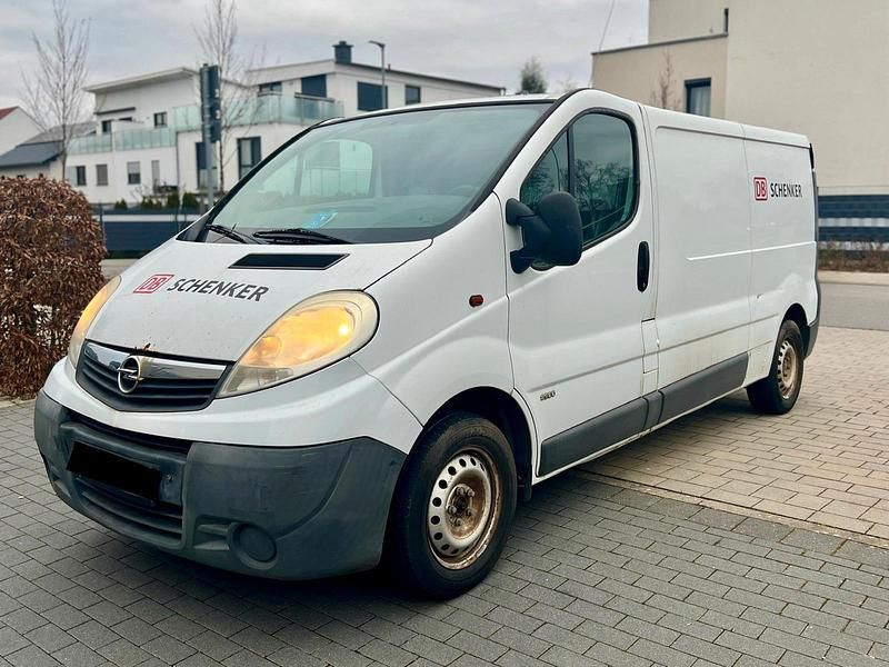 Weiß Gebraucht 2009 Opel Vivaro Van / Kleinbus | 1.850 € (Guter Preis) - Bild 1/4