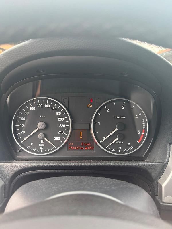 Gebraucht BMW 320 163 PS (119 kW) 2007 Schwarz Kombi