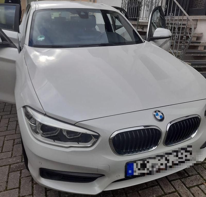 Weiß Gebraucht 2019 BMW 118 Kleinwagen | 13.000 € (Superpreis) - Bild 1/4
