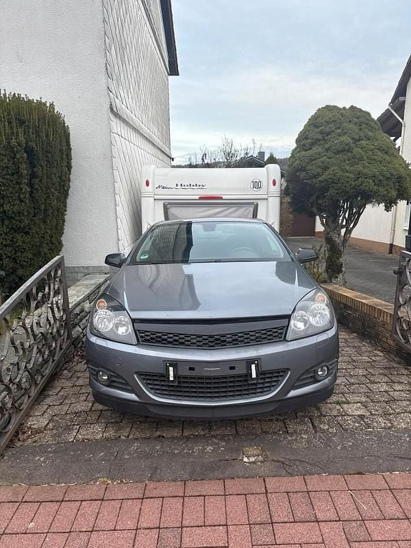 Gebraucht Opel Astra GTC 105 PS (77 kW) 2007 Grau Coupé