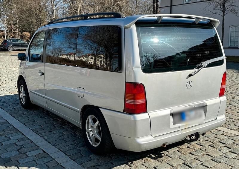 Second-hand Mercedes Vito 122 CP (89 kW) 2003 Argintiu Van