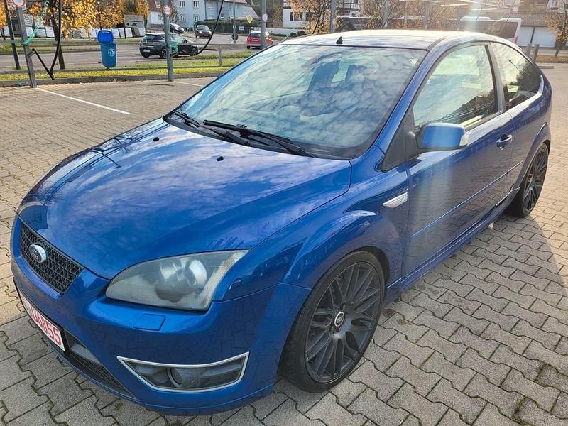 Blau Gebraucht 2007 Ford Focus ST Limousine | 4.998 € (Guter Preis) - Bild 1/4