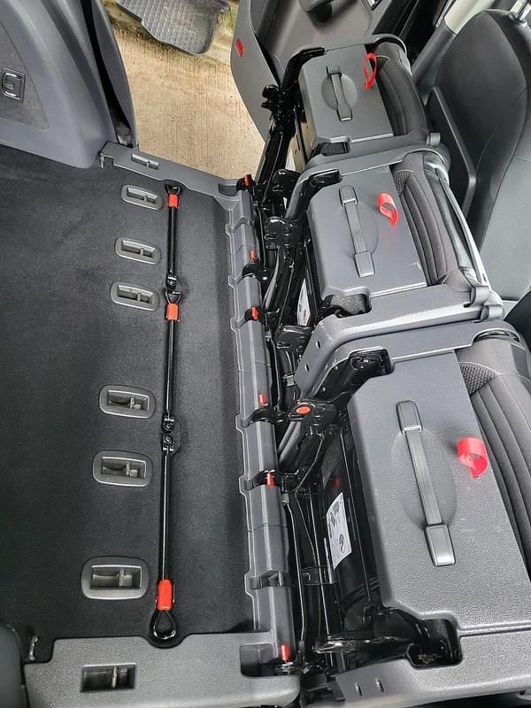 Gebraucht VW Touran 140 PS (102 kW) 2015 Schwarz Van / Kleinbus