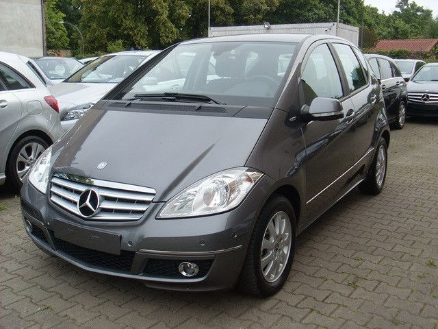 Gebraucht Mercedes A160 Avantgarde 95 PS (69 kW) 2012 Grau Limousine