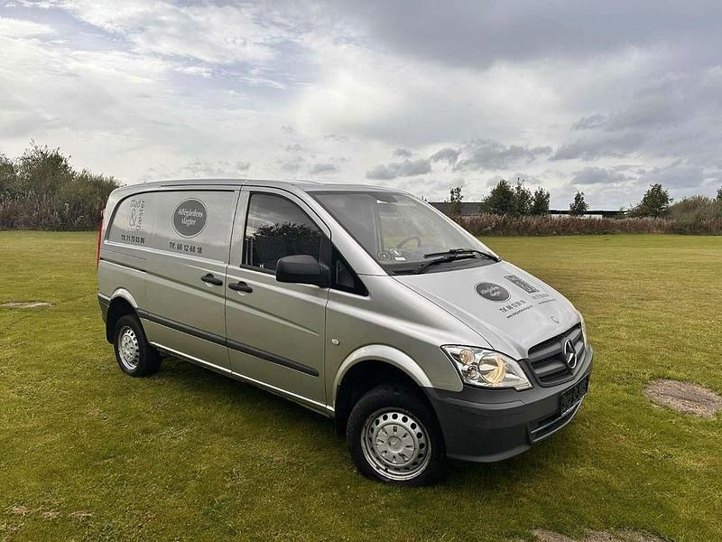 Silber Gebraucht 2013 Mercedes Vito Van / Kleinbus | 6.400 € (Superpreis) - Bild 1/4