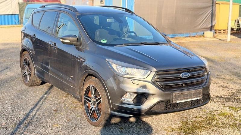 Gebraucht Ford Kuga ST-Line 179 PS (131 kW) 2018 Grau SUV