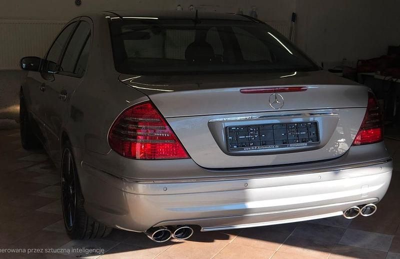 Gebraucht Mercedes E500 Elegance 306 PS (225 kW) 2004 Gold Limousine