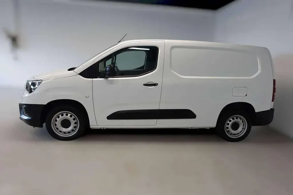 Gebraucht Opel Combo Edition 102 PS (75 kW) 2022 Weiß Van / Kleinbus