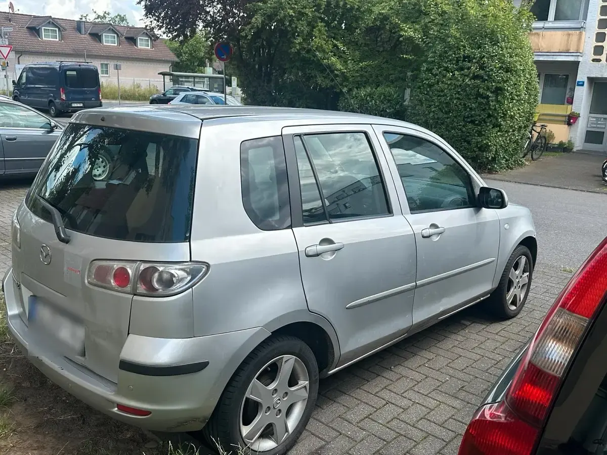 Gebraucht Mazda 2 75 PS (55 kW) 2006 Silber Kleinwagen
