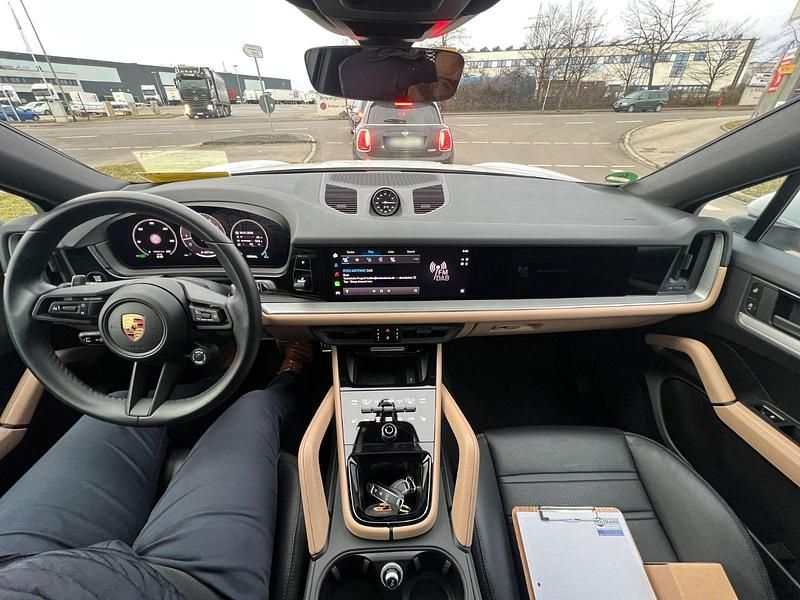 Gebraucht Porsche Cayenne 475 PS (349 kW) 2023 Weiß SUV