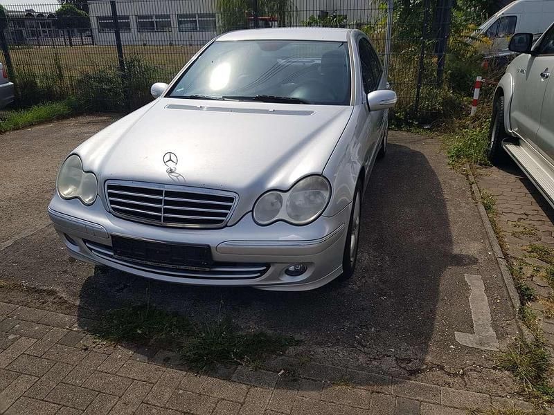 Gebraucht Mercedes C230 Avantgarde 204 PS (150 kW) 2006 Silber Limousine