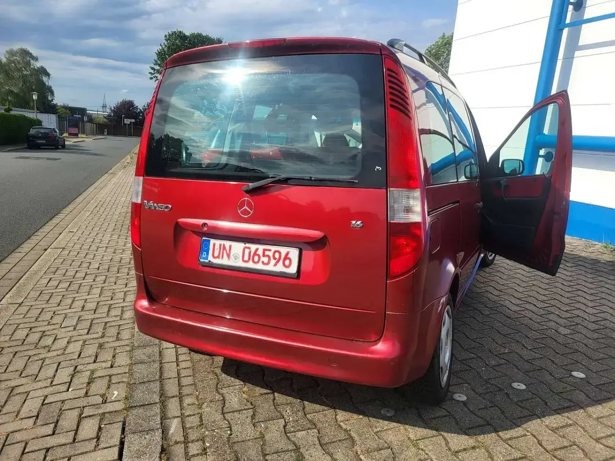 Gebraucht Mercedes Vaneo 102 PS (75 kW) 2002 Rot Van / Kleinbus