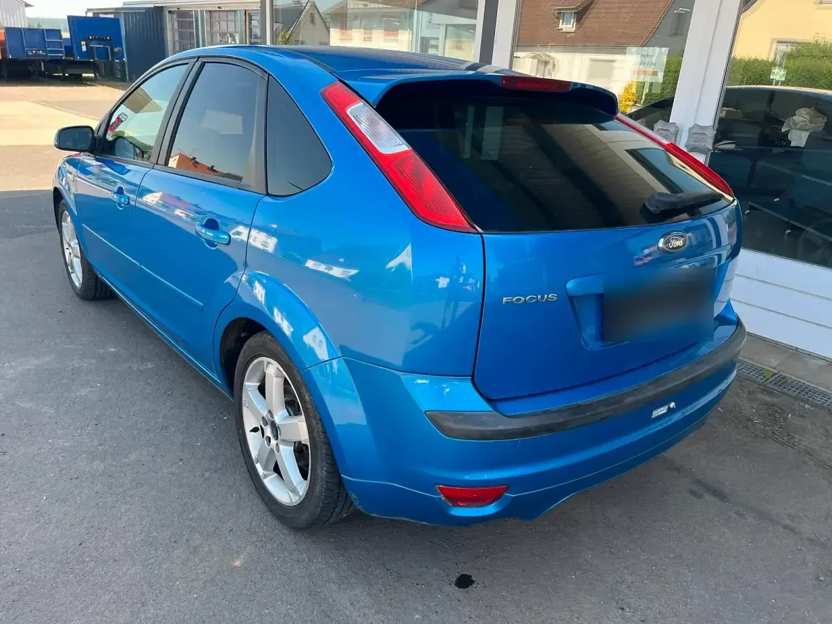 Gebraucht Ford Focus 101 PS (74 kW) 2007 Blau Limousine
