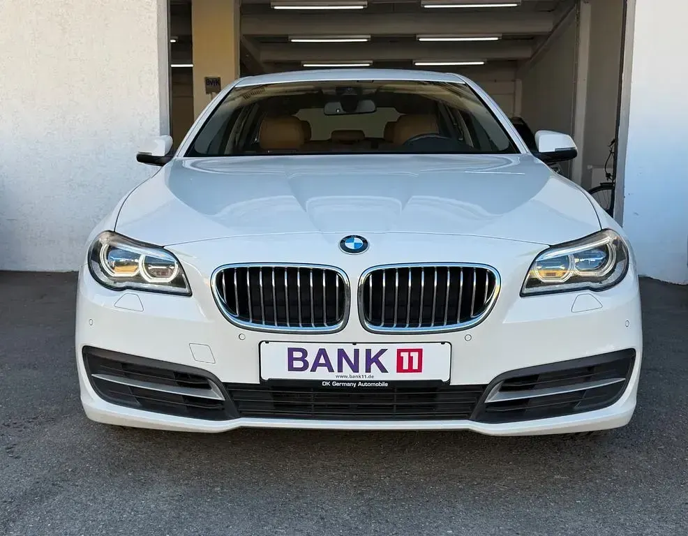 Gebraucht BMW 525 Comfort Edition 218 PS (160 kW) 2015 Weiß Limousine