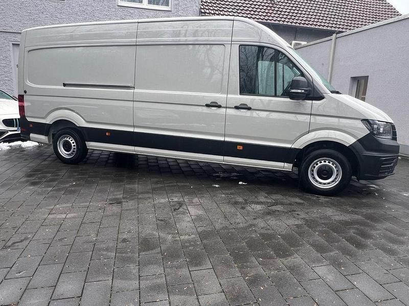 Gebraucht VW Crafter 177 PS (130 kW) 2025 Grau Van