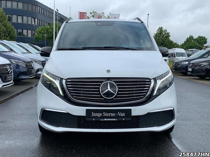 Gebraucht Mercedes EQV300 150 kW (204 PS) 2023 Weiß Van / Kleinbus