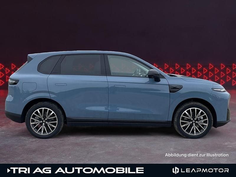 Neu Leapmotor B10 160 kW (218 PS) 2026 Blau SUV