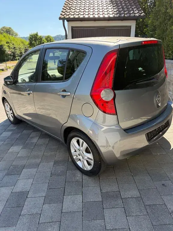 Gebraucht Opel Agila 94 PS (69 kW) 2011 Grau Kleinwagen