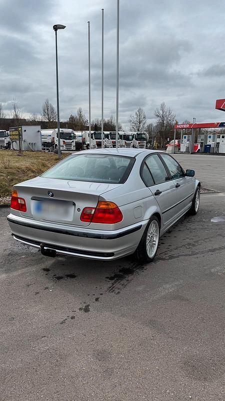 Gebraucht BMW 316 115 PS (84 kW) 2000 Limousine
