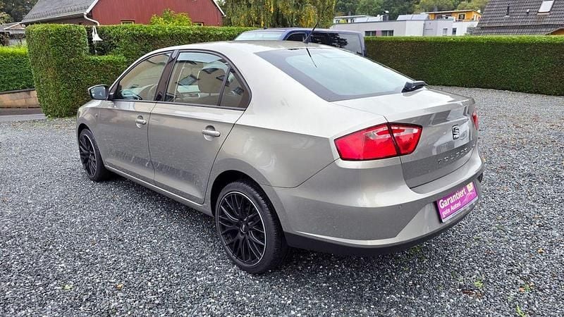 Gebraucht Seat Toledo Reference 86 PS (63 kW) 2015 Grau Limousine
