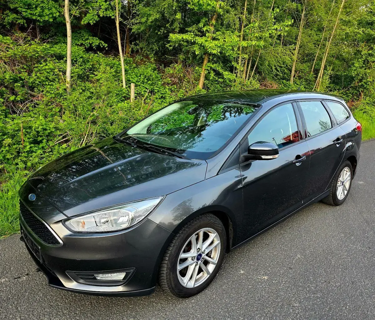 Gebraucht Ford Focus ST-Line 125 PS (91 kW) 2016 Grau Kombi