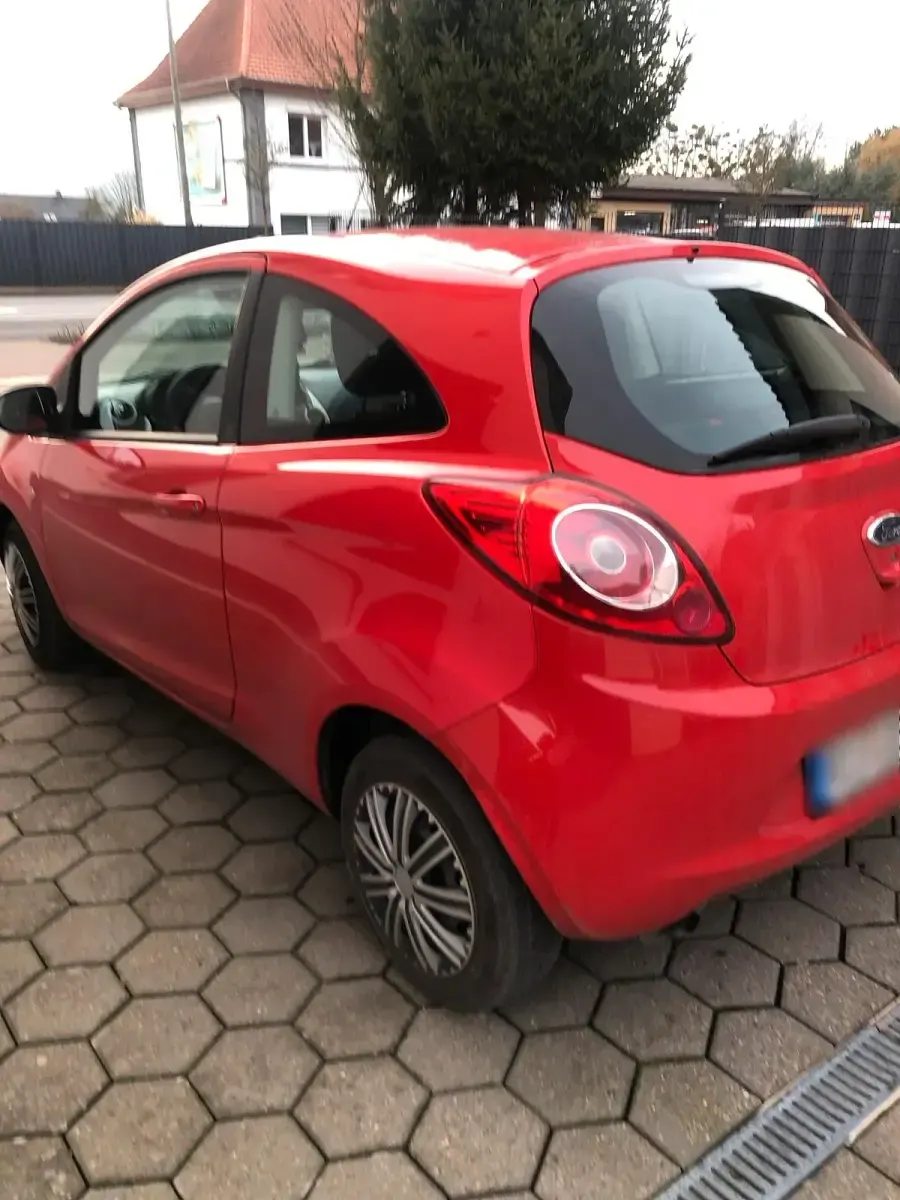 Usata Ford Ka 75 CV (55 kW) 2015 Rosso Utilitaria