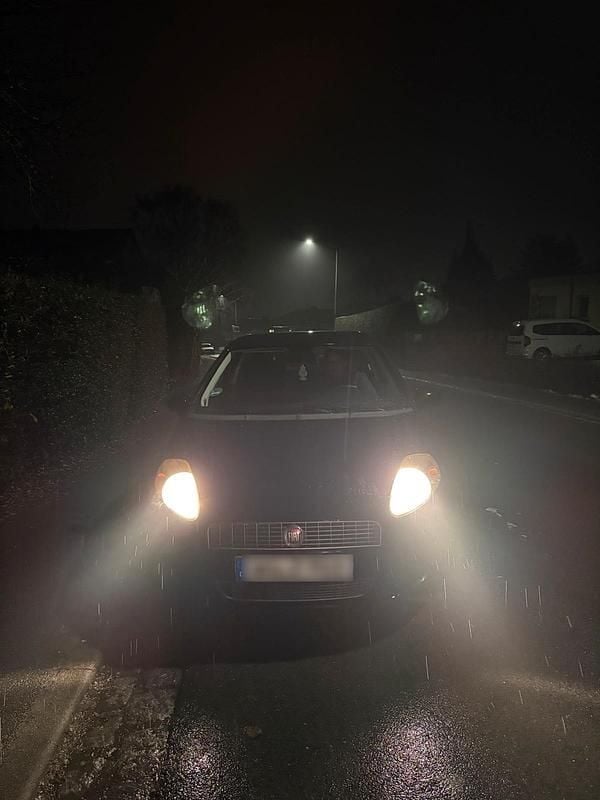 Gebraucht Fiat Grande Punto 75 PS (55 kW) 2009 Blau Kleinwagen