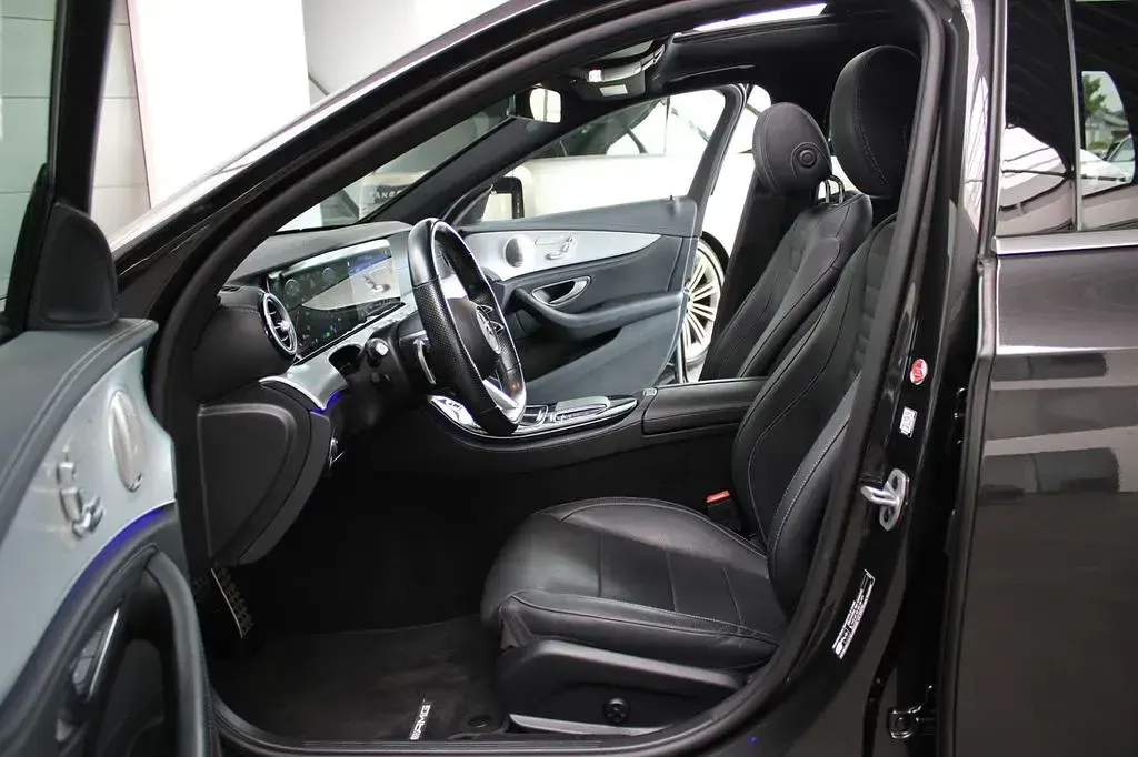 Gebraucht Mercedes E300 AMG line 306 PS (225 kW) 2022 Grau Kombi