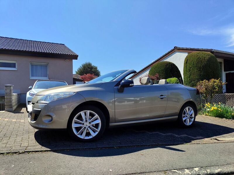 Braun Gebraucht 2010 Renault Mégane Cabriolet Luxe Cabrio | 5.000 € (Guter Preis) - Bild 1/4