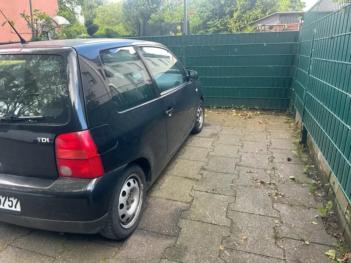 Używany VW Lupo 61 KM (44 kW) 2001 Czarny Hatchback