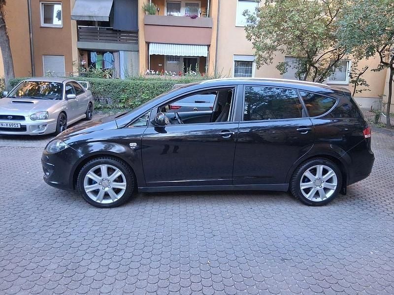 Schwarz Gebraucht 2008 Seat Altea Comfort Van / Kleinbus | 2.999 € (Guter Preis) - Bild 1/4