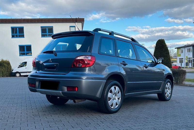 Gebraucht Mitsubishi Outlander Invite 136 PS (100 kW) 2006 Grau SUV