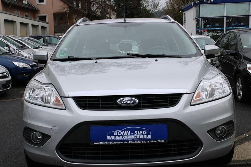 Gebraucht Ford Focus Style 101 PS (74 kW) 2011 Silber Limousine