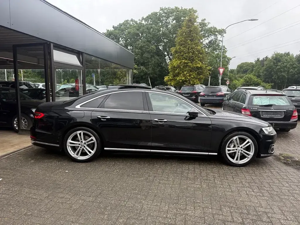 Gebraucht Audi A8 Sport 286 PS (210 kW) 2019 Mythosschwarz metallic Limousine