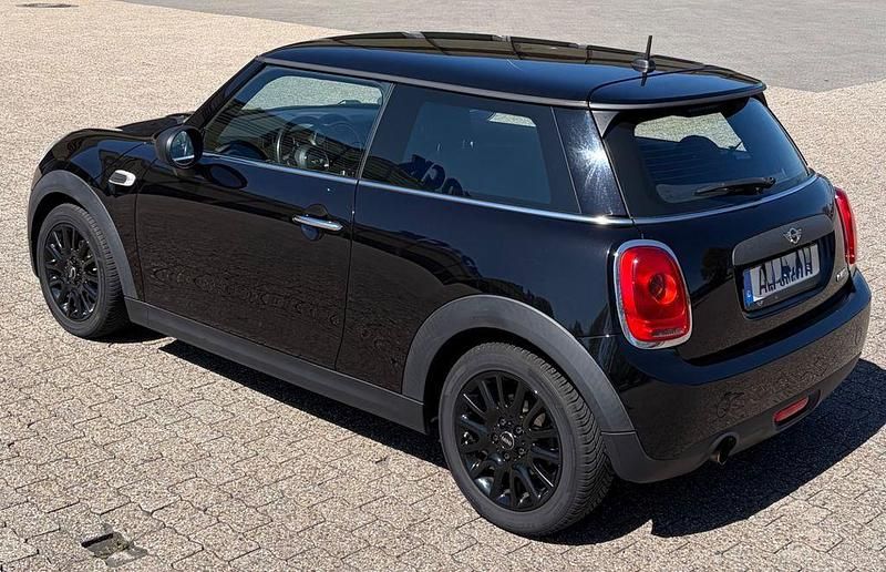Usata Mini ONE 102 CV (75 kW) 2017 Nero Utilitaria
