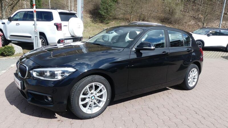 Schwarz Gebraucht 2017 BMW 118 Kleinwagen | 14.990 € (Fairer Preis) - Bild 1/4