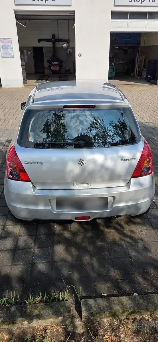Gebraucht Suzuki Swift 92 PS (67 kW) 2009 Silber Kleinwagen
