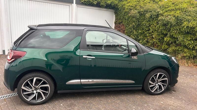 Grün Gebraucht 2017 DS Automobiles DS3 Cabriolet Cabrio | 7.500 € - Bild 1/4