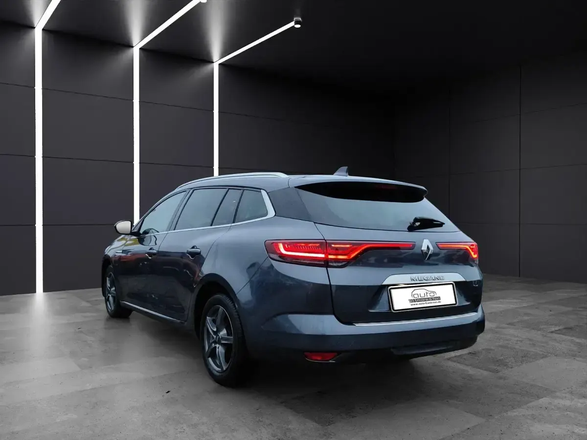 Gebraucht Renault Mégane GrandTour 140 PS (102 kW) 2023 Grau Kombi