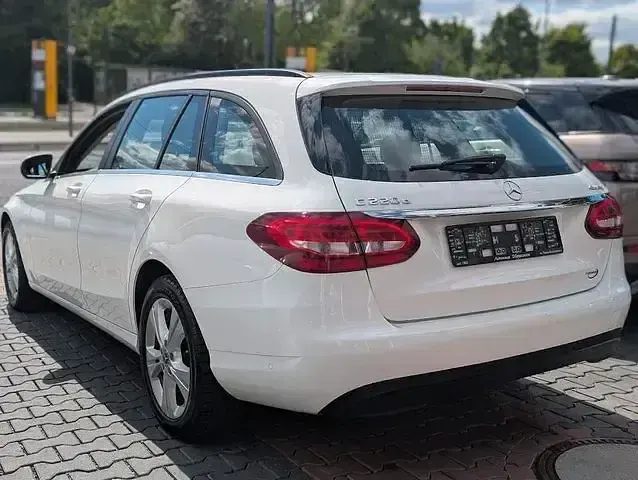 Second-hand Mercedes C220 170 CP (125 kW) 2017 Alb Berlinǎ